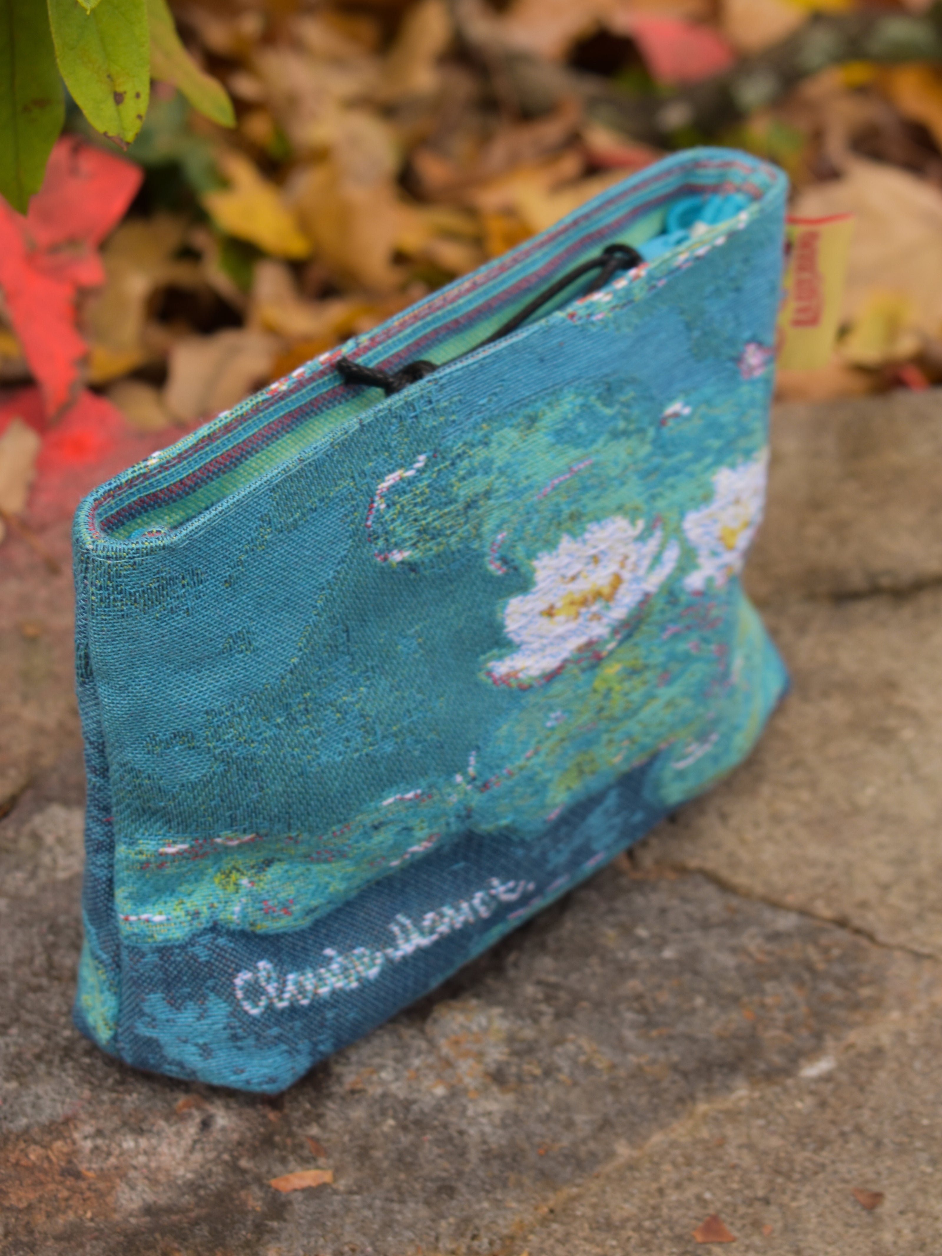 Water Lilies Effet du Soir Pouch