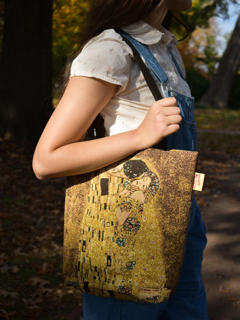 The Kiss (Gustav Klimt) Tote Bag